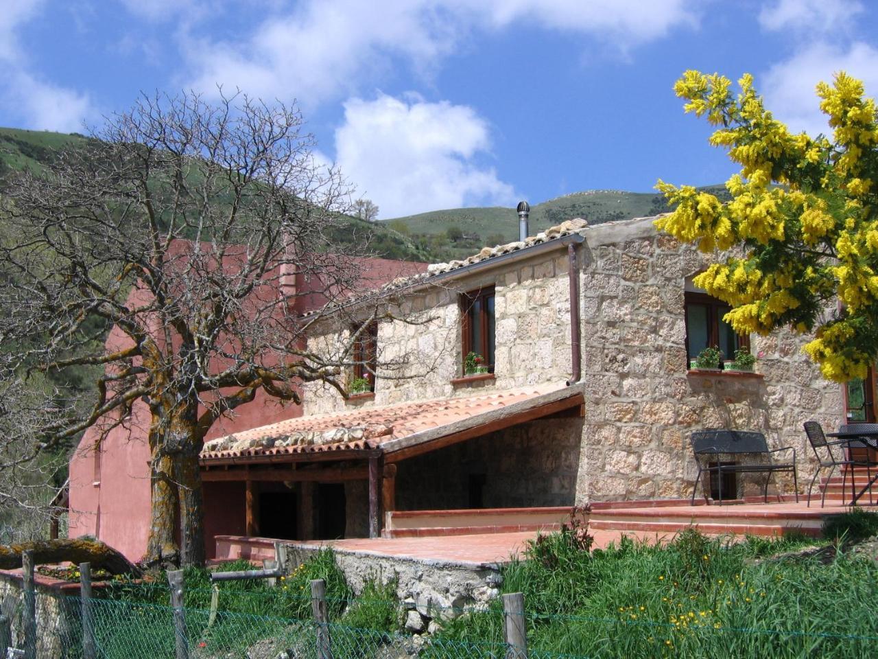 Agriturismo Gelso Castellana Sicula Dış mekan fotoğraf